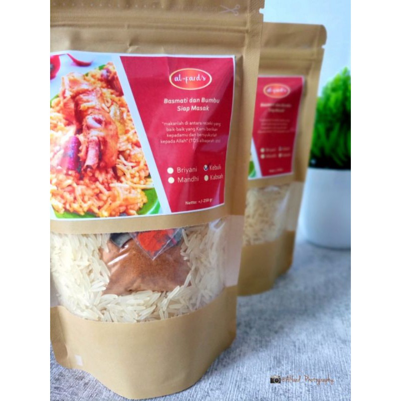 

Paket Basmati 500 gram dan Bumbu Kebuli