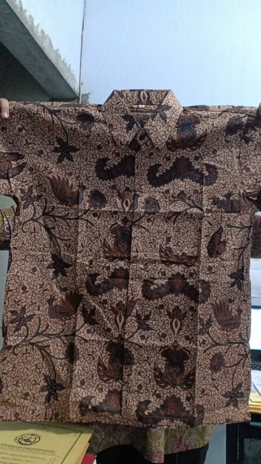 Kemeja Batik Bahan Katun Ukuran Mlxl M Lingkar Dada 104cm L Lingkar Dada 108cm Xl Lingkar Dada 112cm