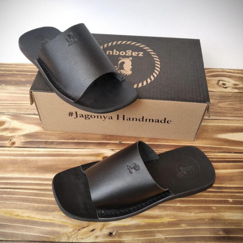 Sandal slop pria kulit asli original/sandal slide pria santai