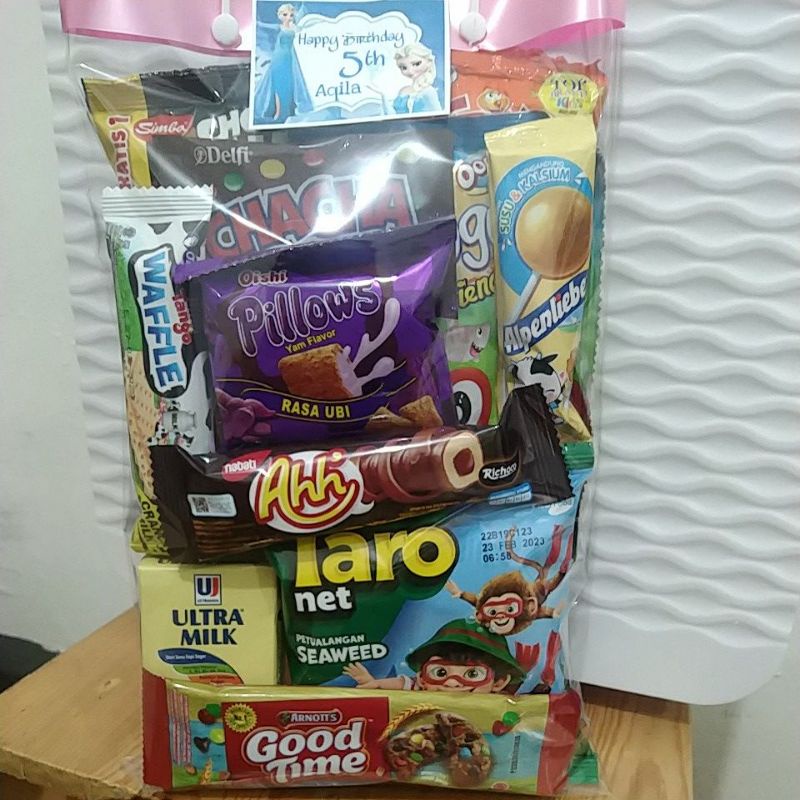 Bingkisan ulang tahun/hampers ulang tahun/paket ulang tahun