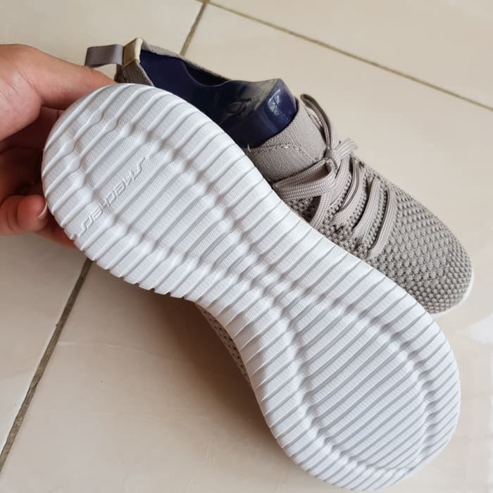 Sepatu Casual Skechers ultra flex statement