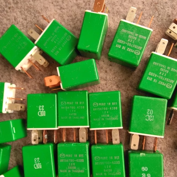 Relay Lampu Kaki 4 merek Mazda original