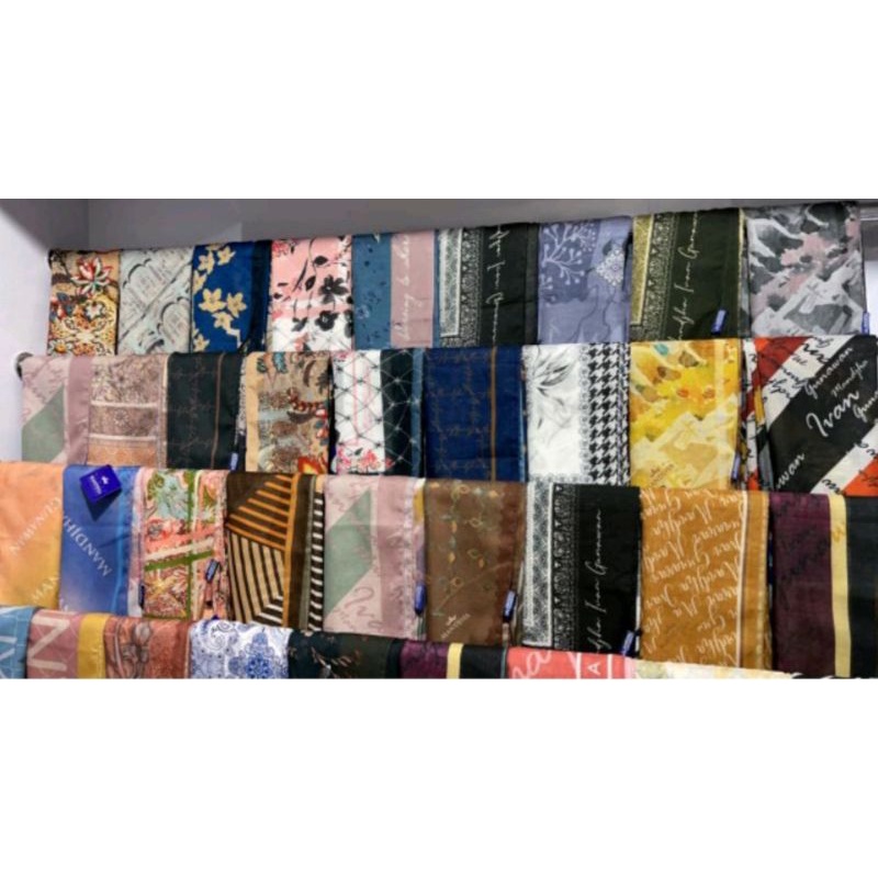 Mandjha Khusus Free Box Ivan Gunawan Scarf Motif Happy Day,Sold Out Monogram Red Merah Maroon 2 warn