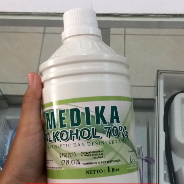 ALKOHOL 70% MEDIKA 1 LITER