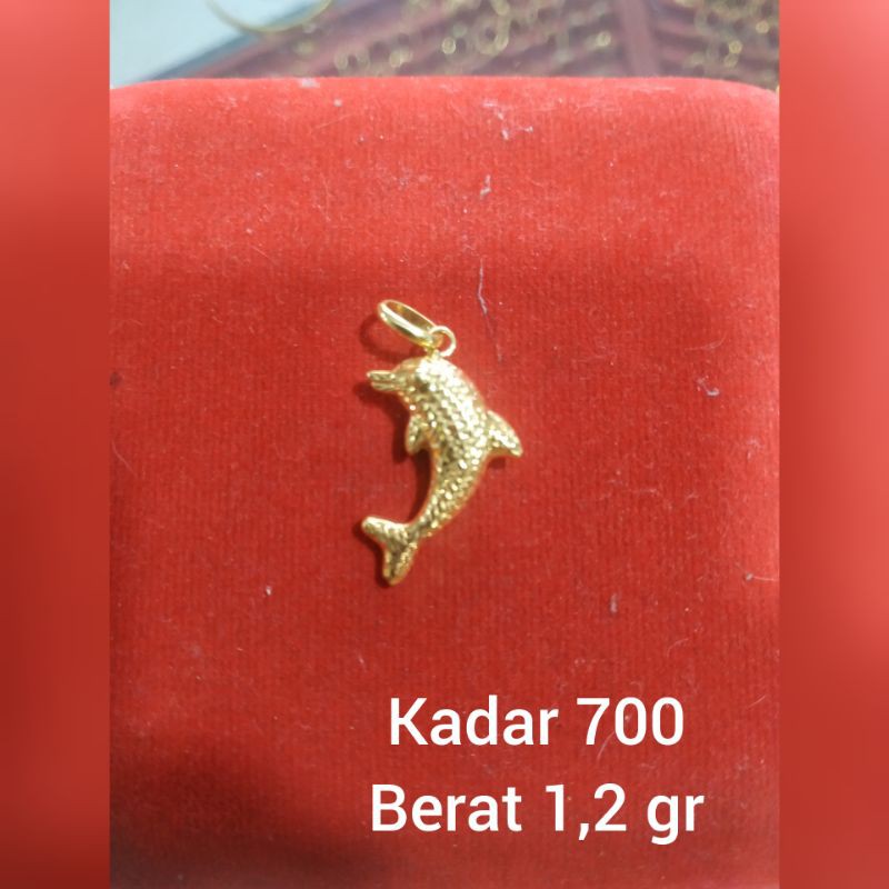 Liontin dolphin emas asli kadar 700