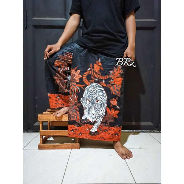 sarung celana batik motif macan
