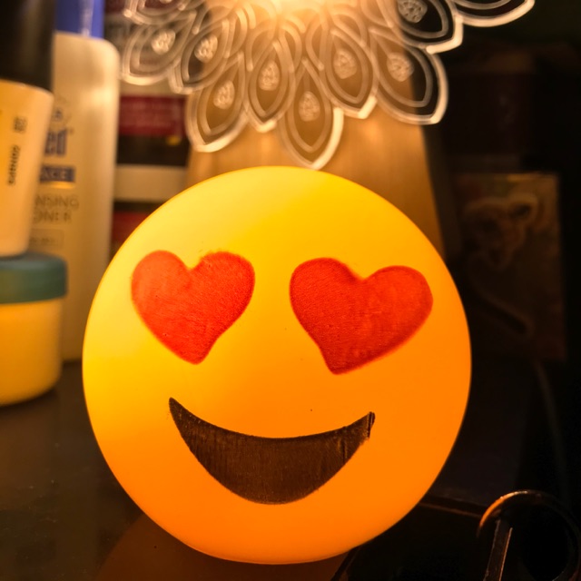 Lampu tidur emoji / lampu lucu emoticon love