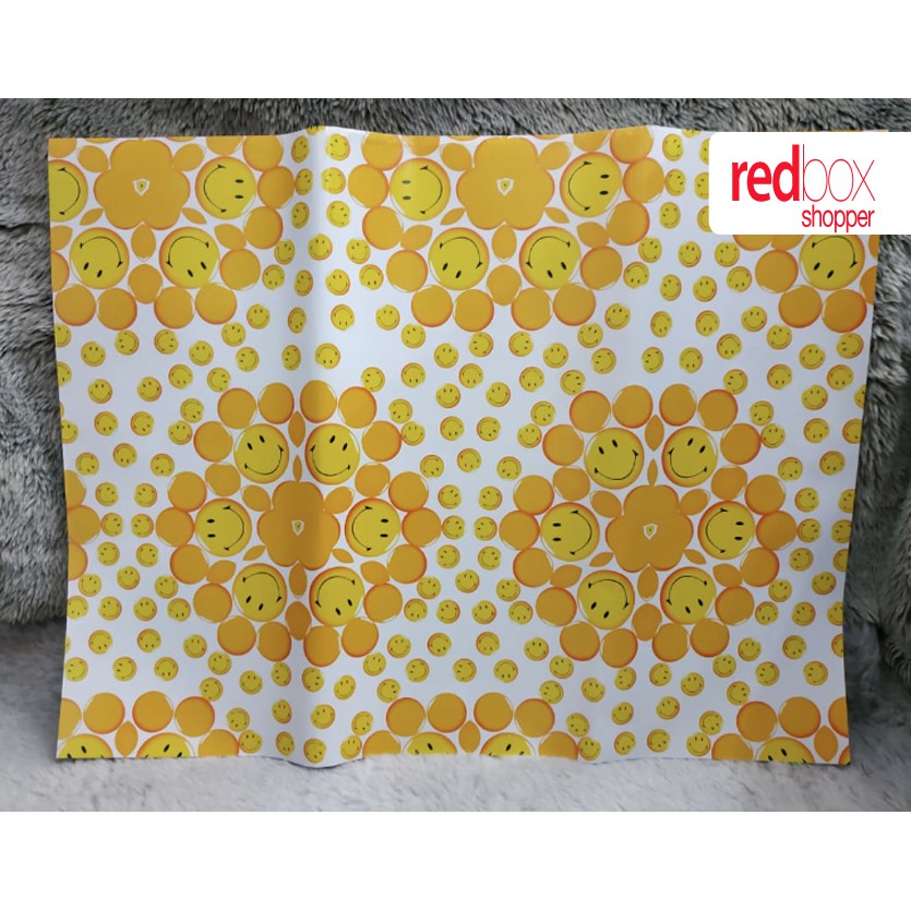 

Kertas Kado Smile
