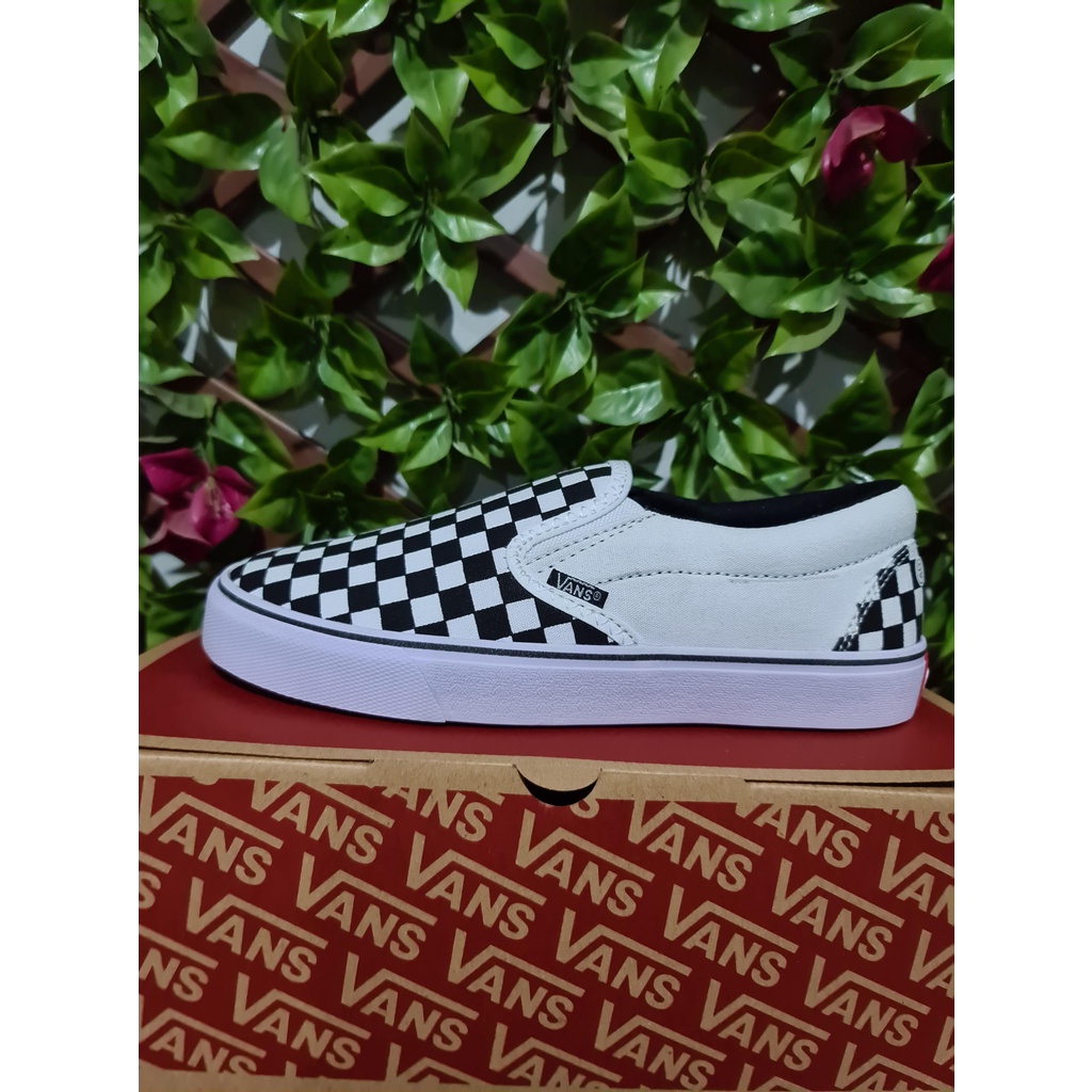 Sepatu vans slip on checkerboard catur black white harga murah kualitas premium