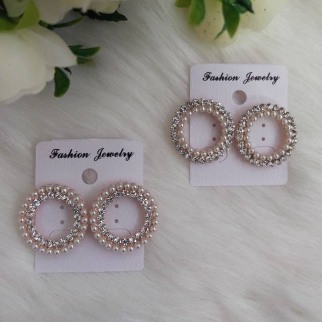 Anting crystal pearl bundar