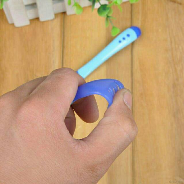 Set Sendok Makan Bayi Sensor Temperatur/Baby Safety Spoon Silicone Heart sensing