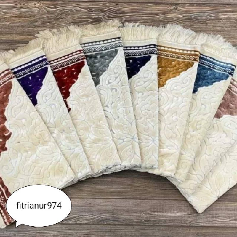 SAJADAH TURKI PREMIUM EXCLUSIF AYDIN SINA SECC UK 70X110 BLUDRU TEBAL DAN HALUS (ART. Q8824)