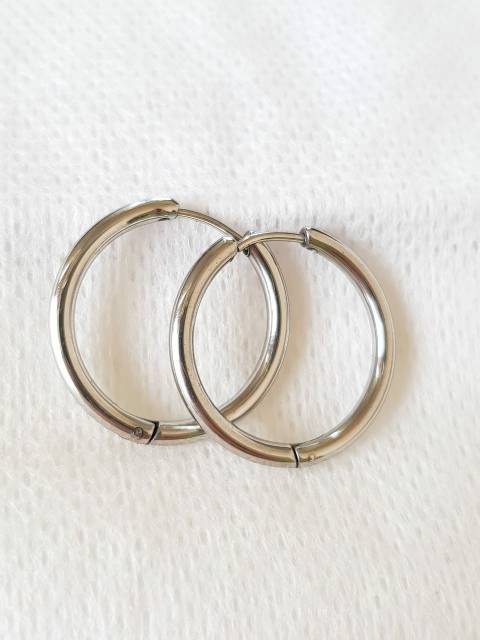 Anting Bulat Titanium Silver Antikarat J2