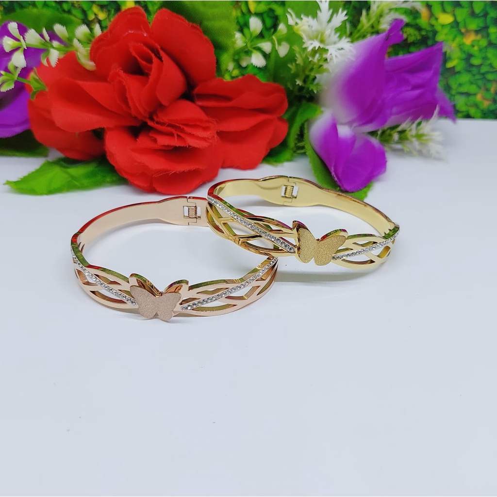 Set titanium gelang,cincin dan anting perhiasan wanita 0082