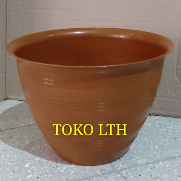 POT TAWON MADU 45 COKLAT / POT BUNGA BESAR / POT TANAMAN PLASTIK
