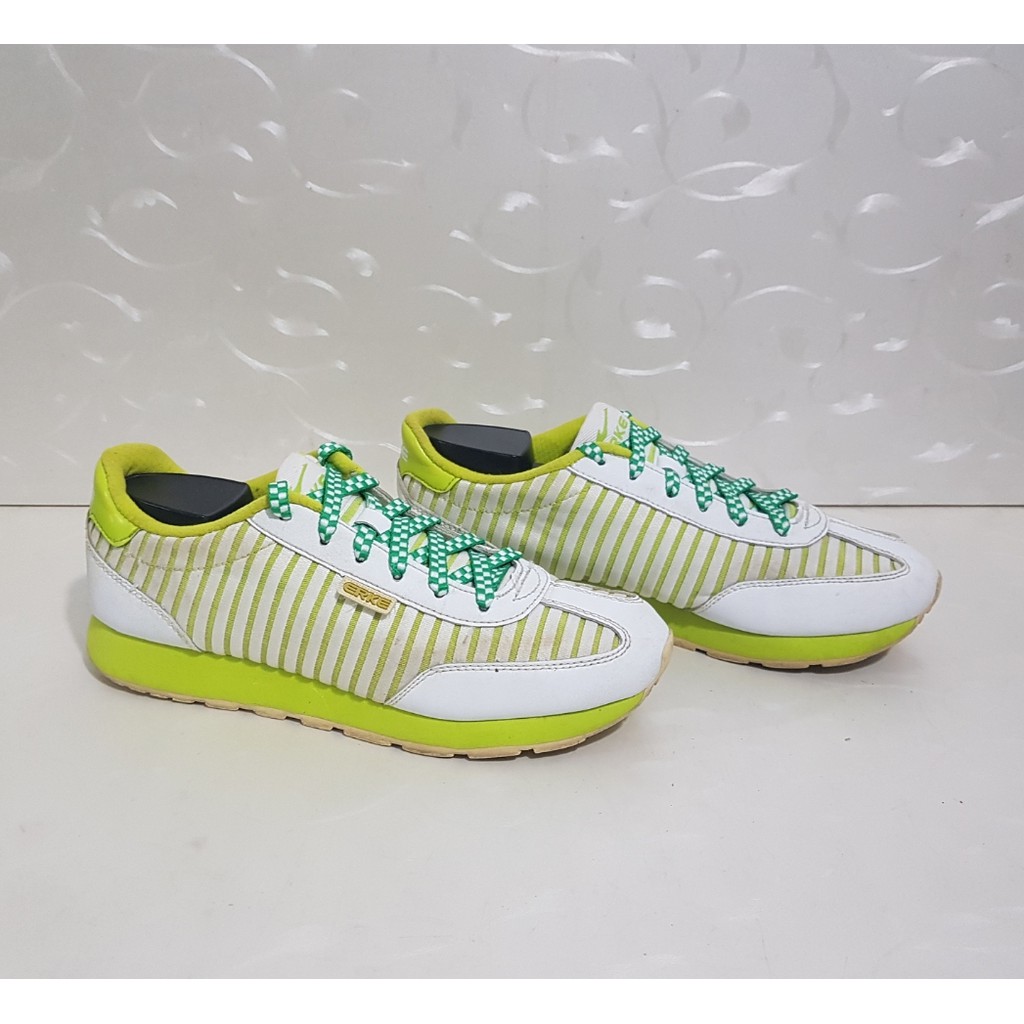 Sepatu ERKE - Size 38 sd 39 - Insole 24.5 - Original 100 % Scd