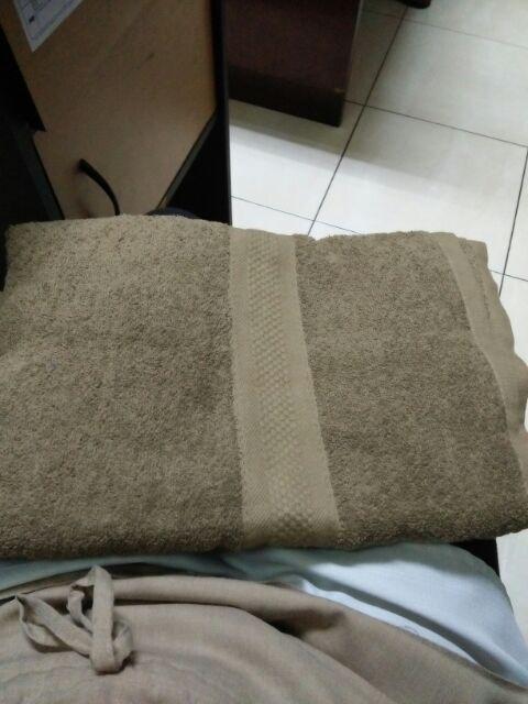 Handuk Merah Putih 50x100 By Terry Parmer