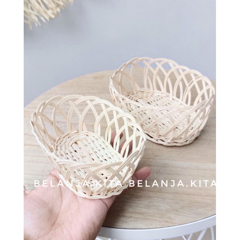 keranjang rotan oval / keranjang bunga rotan