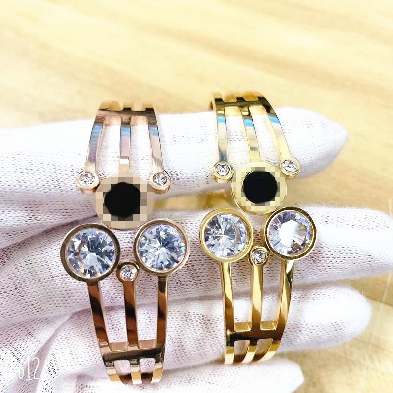 Aksesoris titanium import Bangle bvlgari dua zircon besar anti karat bisa COD