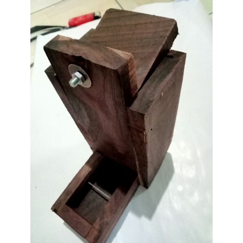 tempat wadah pakan burung dispenser