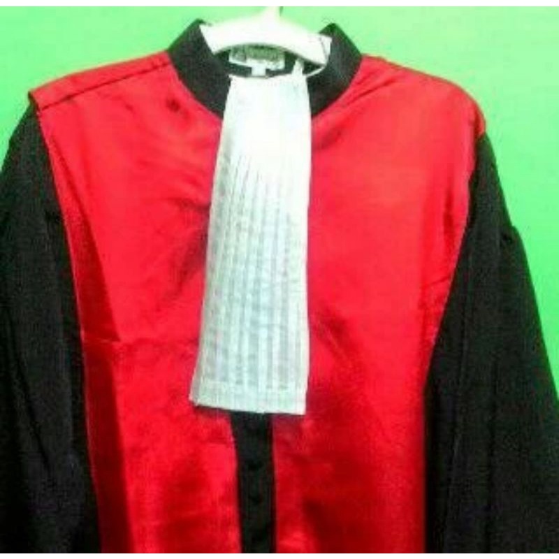 Toga Hakim Pengadilan Negeri