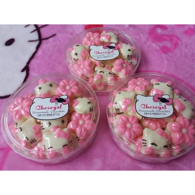 

coklat praline hello kitty