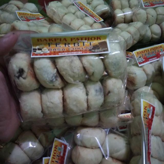 

BAKPIA PATHOK KERING KHAS ASLI JOGJA COKLAT ISI 10PCS