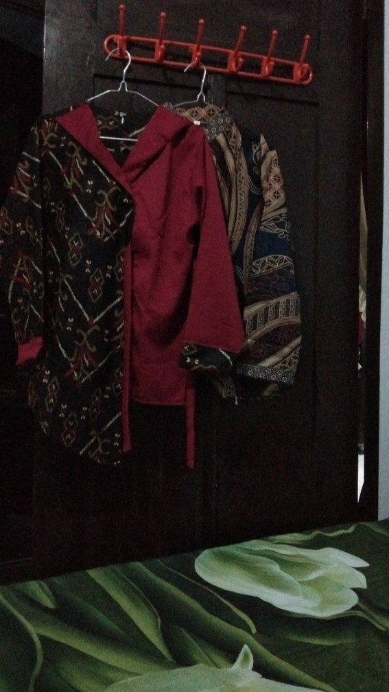 Atasan Batik Dolby Dolbi Dobby Doby Tenun Sutra Tulis Halus Katun Atbm Baron ,sarombit Atasan