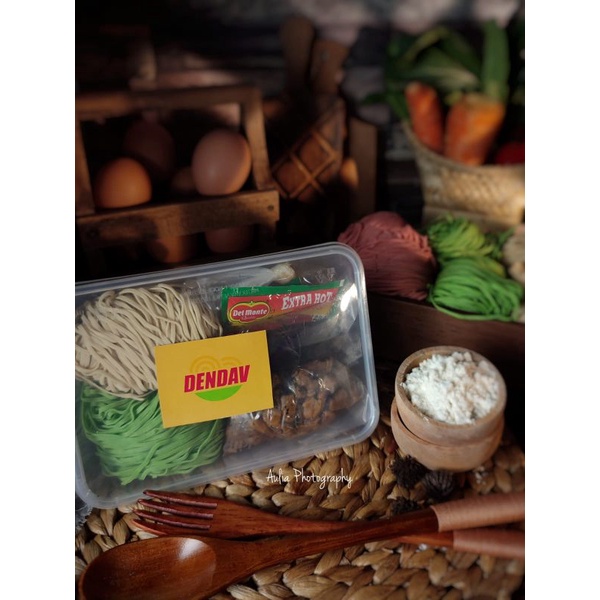 

Mie Mandiri (masak sendiri) by Mie Dendav