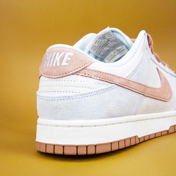 Dunk Low Fossil Rose