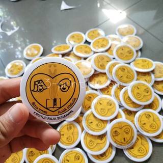 

souvenir pin peniti ukuran 58mm murah untuk promosi, kenang-kenangan, hampers, idcard