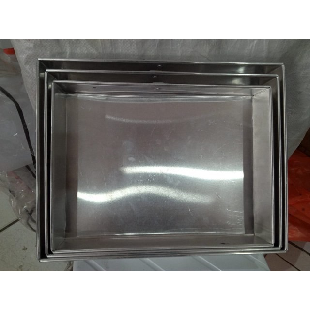 

Loyang Gulung 32 X 26 X 4 CM