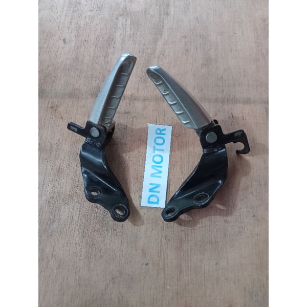 footstep step mio soul gt 125 ori second 1 pasang