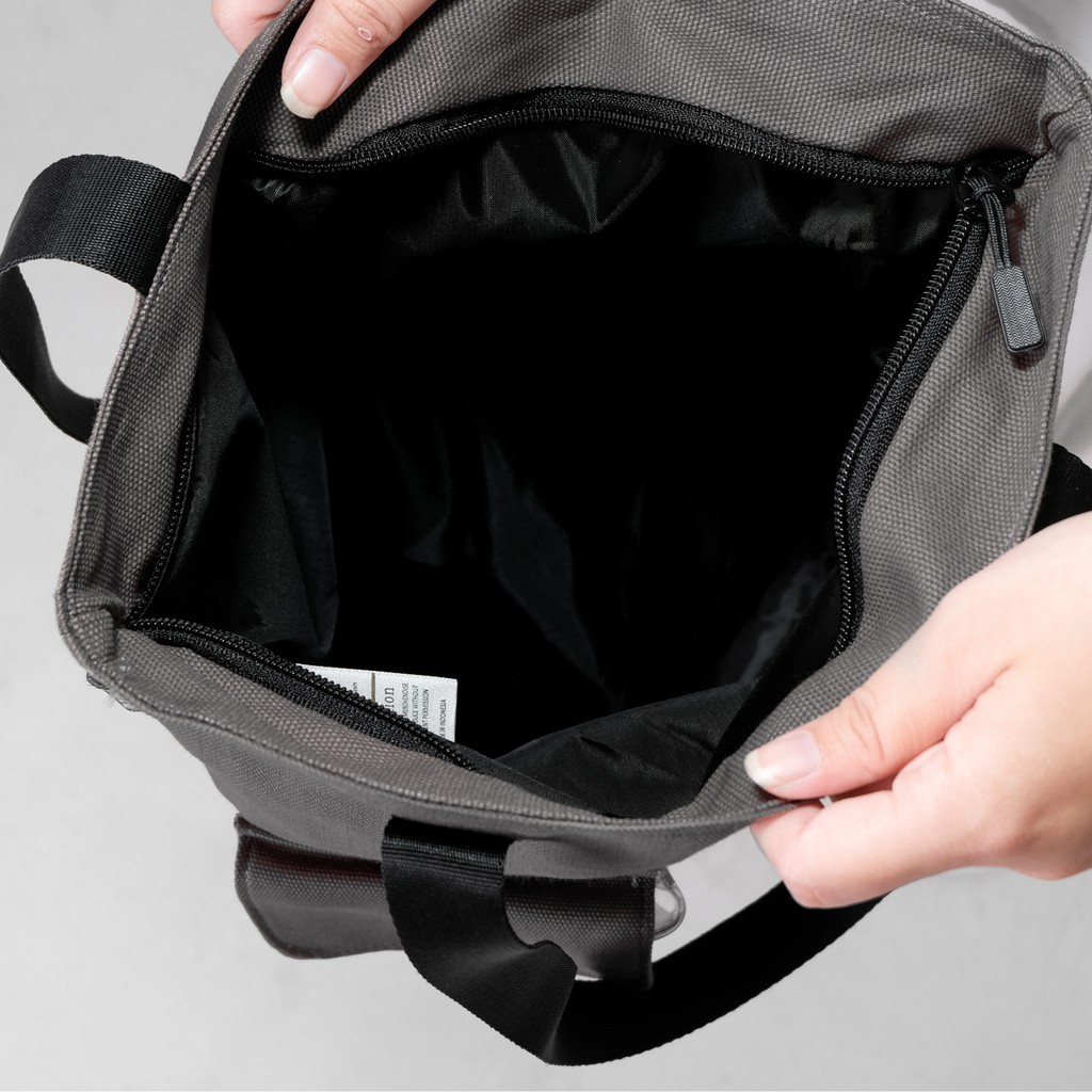 GARANSI PAMOLE - TOTEBAG KANVAS TOTEBAG KULIAH TOTEBAG KERJA TOTE BAG PENUTUP RESLETING - CARRY