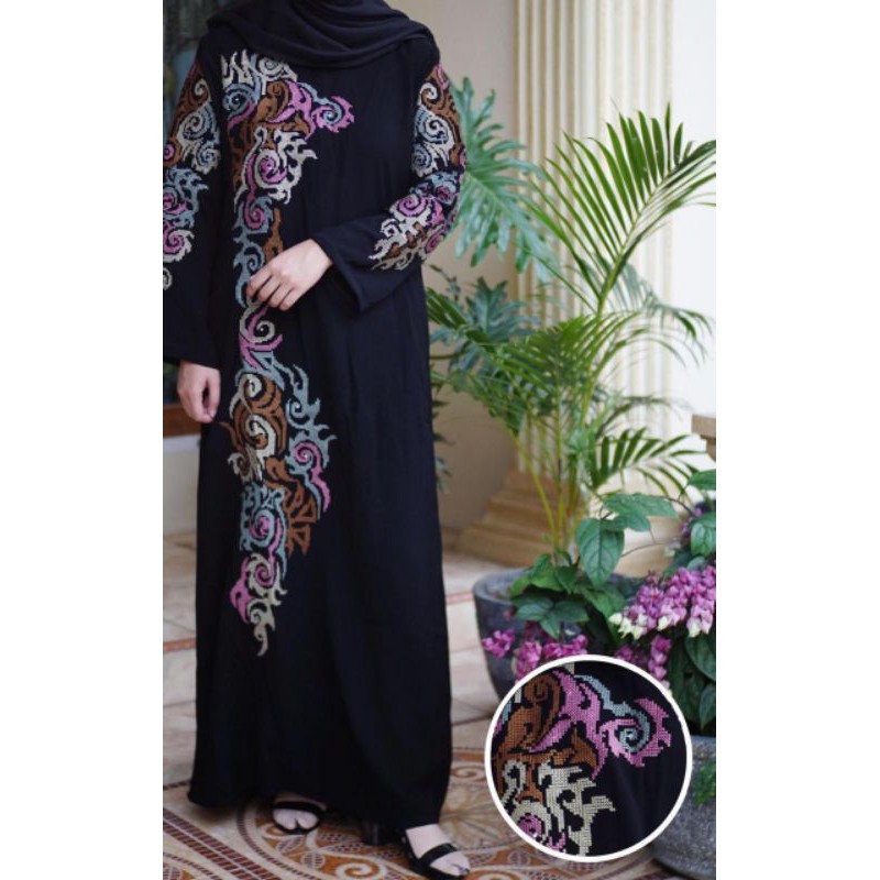 Gamis strimin khas bukittinggi