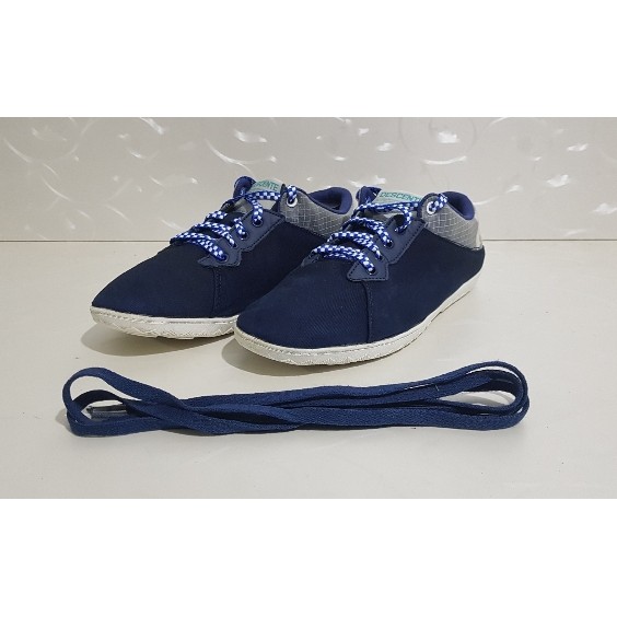 Sepatu Descente Sneakers - Size 40 sd 41 - Original 100 % - Scd