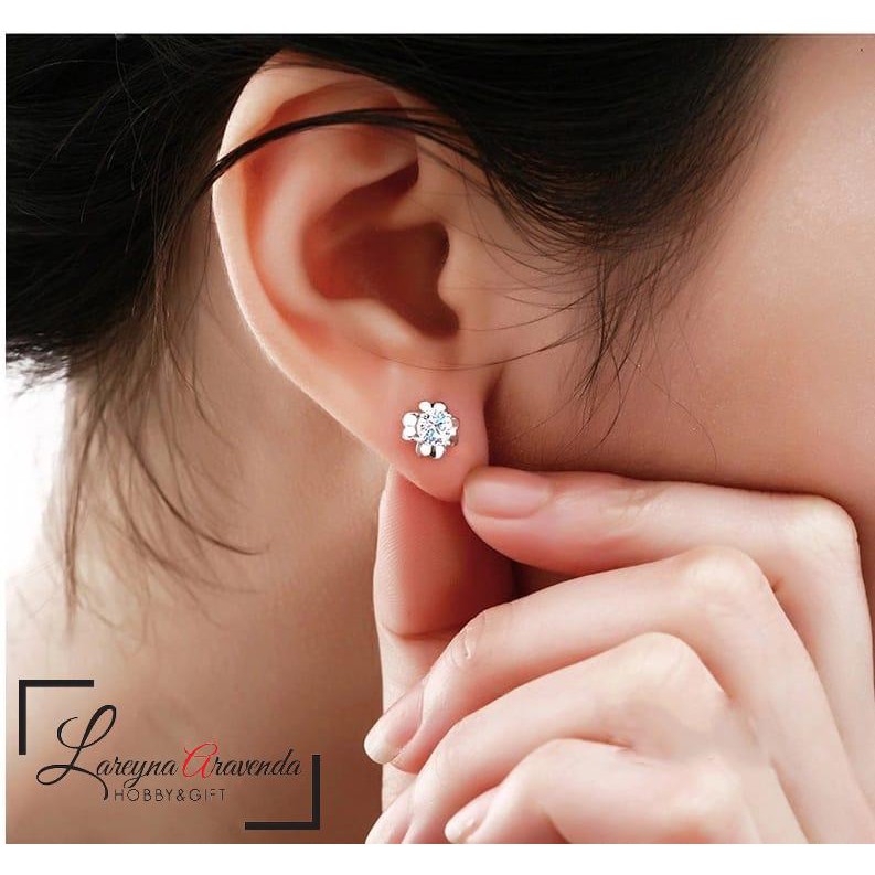 Anting Titanium Wanita Model Bunga Kristal Crystal Swarovski AT009