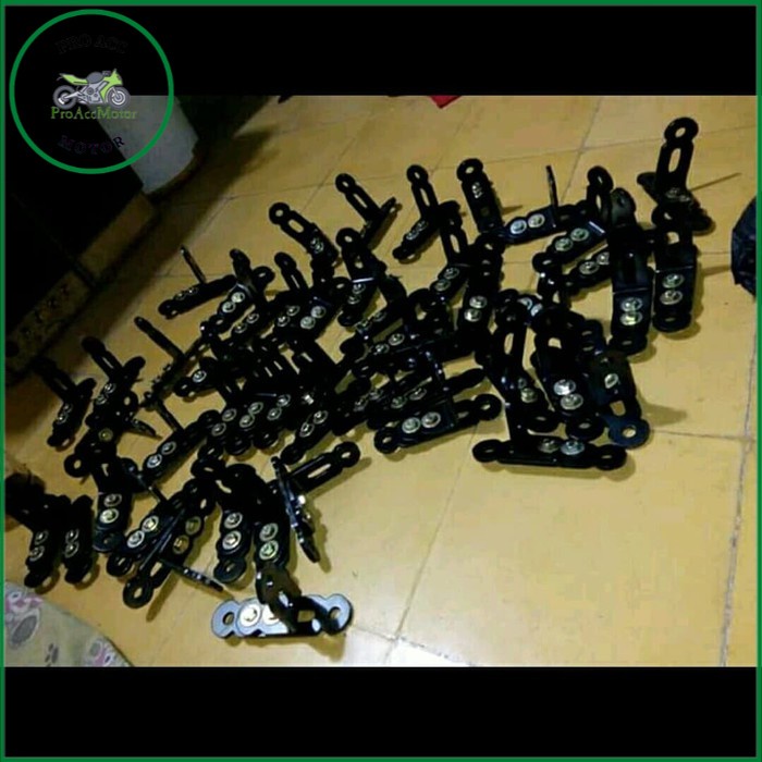 Breket Dudukan Lampu tembak di spakbor NMAX AEROX XMAX