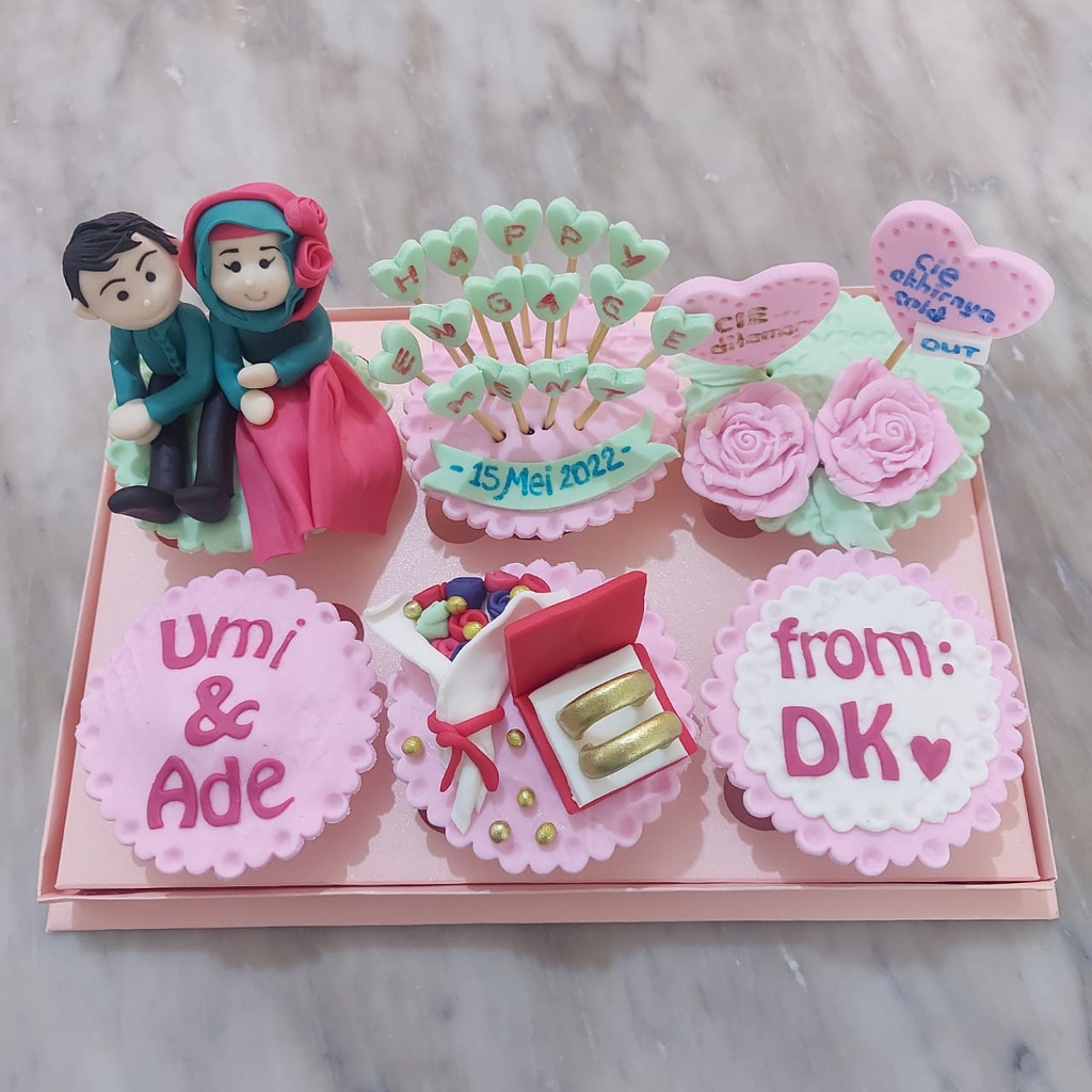 

Cup cake Custom Set Isi 4 Isi 6 Isi 9 Isi 12