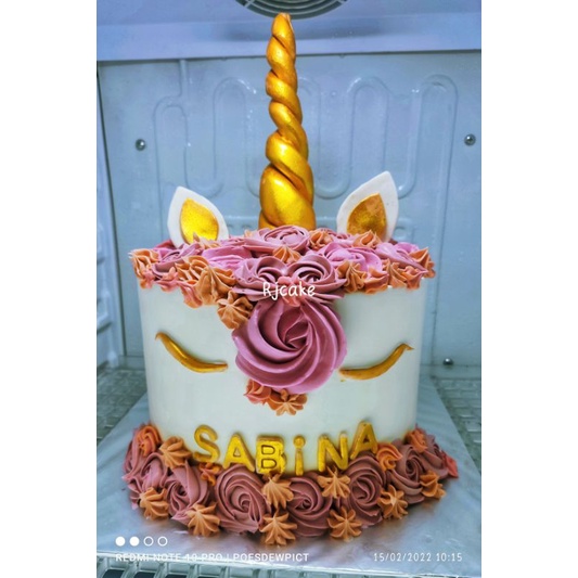 

Unicorn cake