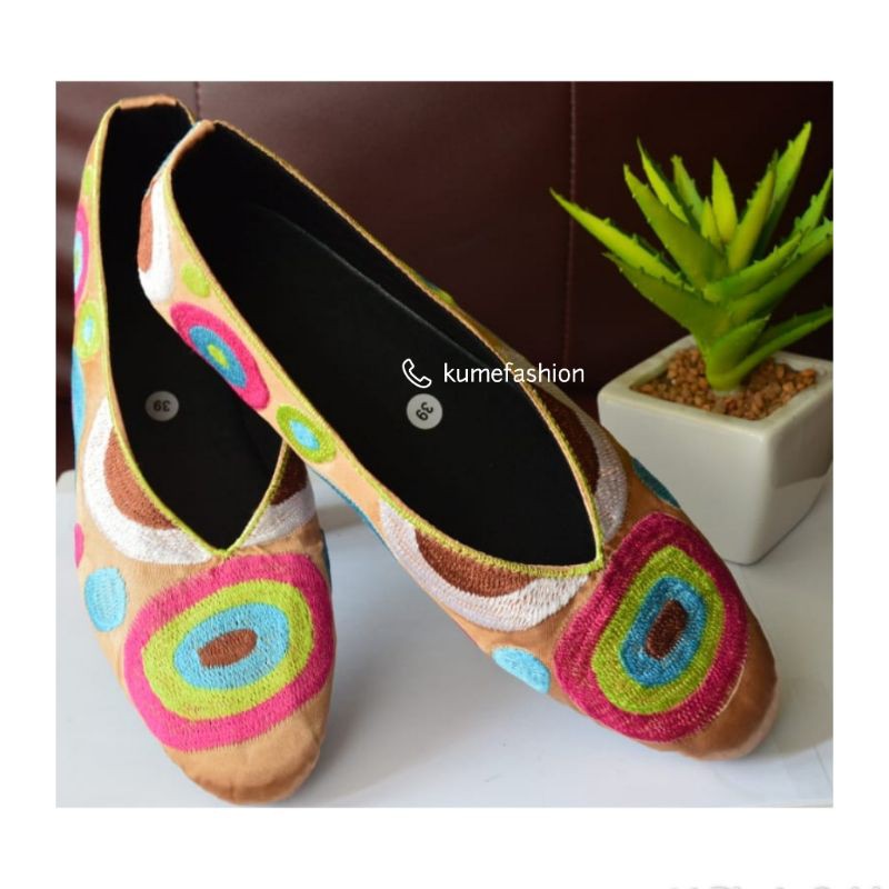 sepatu wanita bordir original handmade / sepatu cewek bordir handmade / sepatu bordir - kode SB 010
