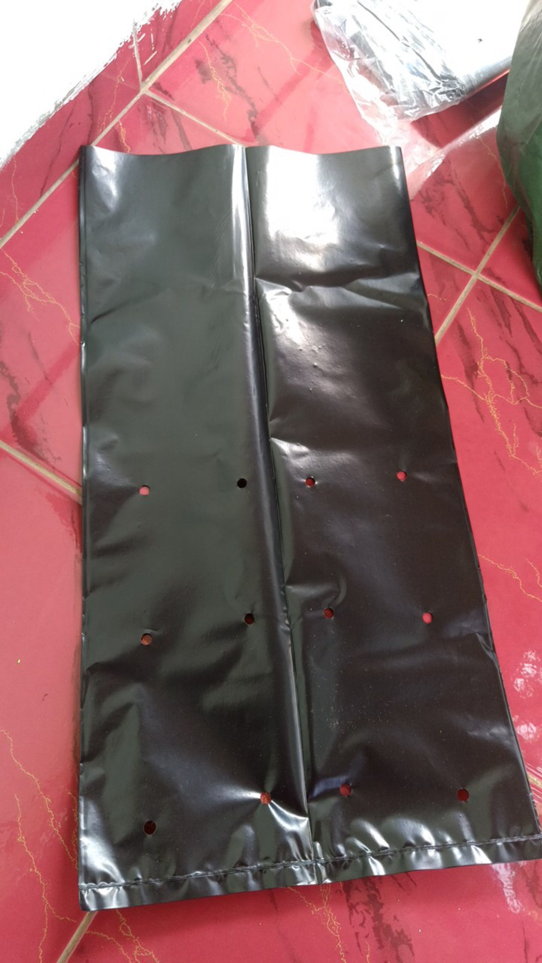 Isi 500 Gram -/+ 17 Pcs Polibag Tanaman Ukuran 45/22,5 X 45 Cm