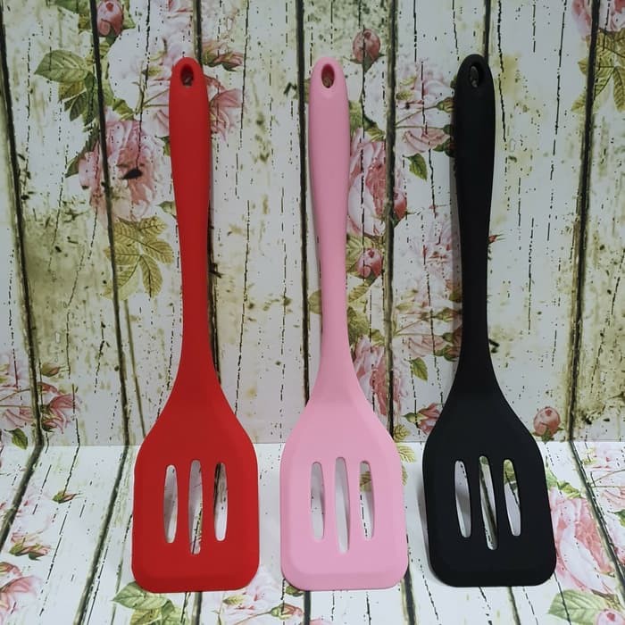 Slotted silicone turner spatula / sutil / sodet / alat masak goreng tahan panas tanpa sambungan