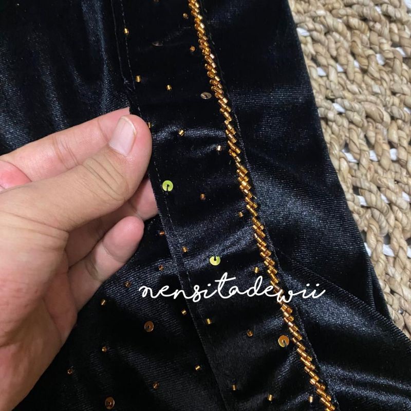 [1 Set] Jarik Instan + Kebaya Kutubaru Payet / Motif Jarik Lengkap