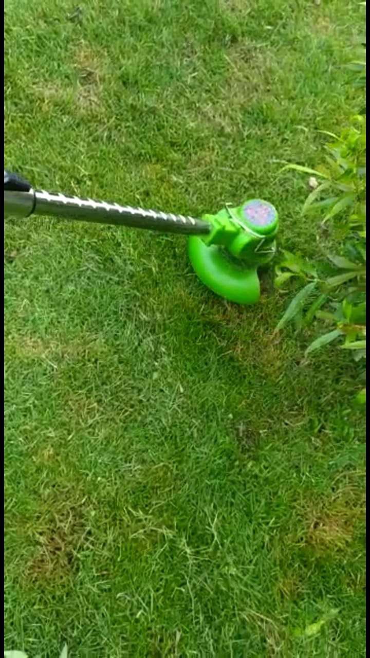 Mesin Potong Rumput Padi Uchiha Uciha Brush Cutter Cordless Baterai Tanpa Kabel