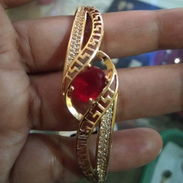 GELANG PERMATA MERAH