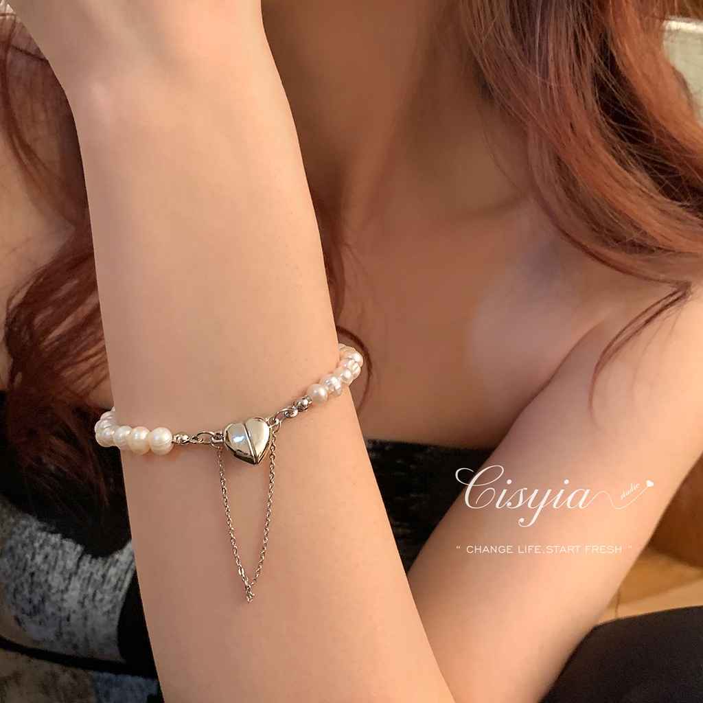 Gelang Rantai Mutiara Magnetik Bentuk Hati Warna Silver Untuk Wanita