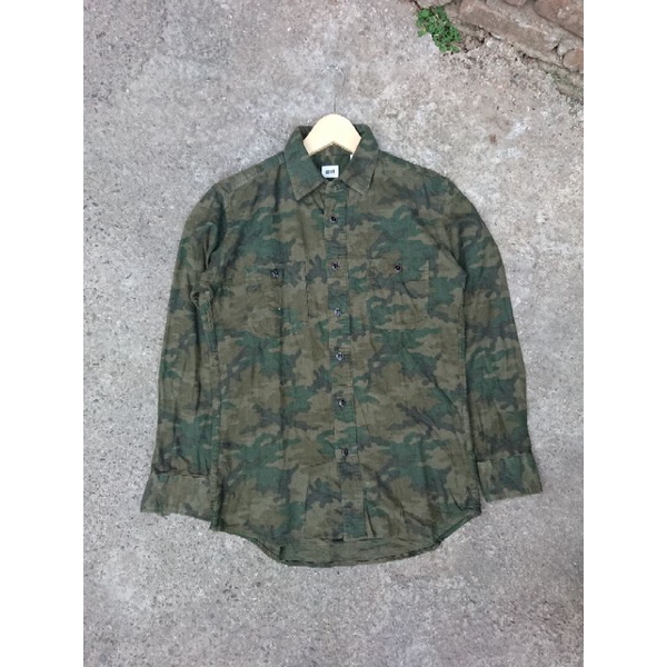 Kemeja Flanel Unqlo Camo Second
