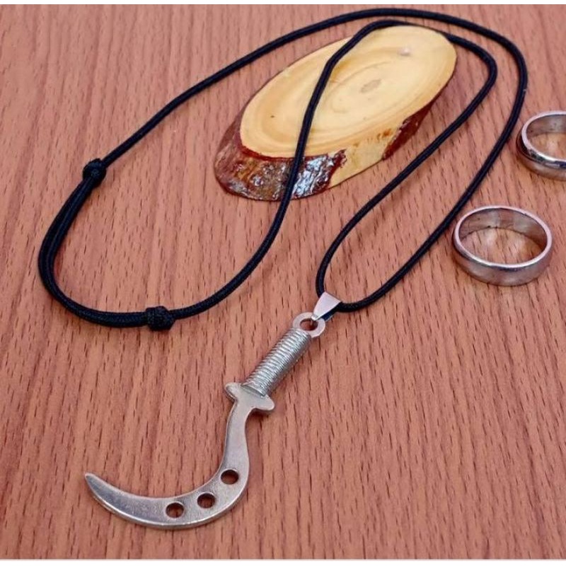 Kalung Pria Tali Hitam Bandul Liontin Celurit Sabit Fashion Aksesoris Pria Wanita Anti Luntur Anti P