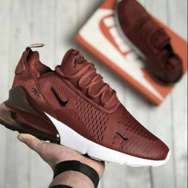 AIR MAX 270 / SEPATU NIKE RUNNING